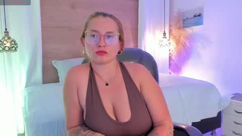 ANTARA REY online show from 04-21-26, 07:17