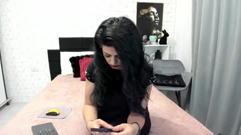 Snapshot of heidixcutie chatting on 04-23-26, 02:57 Heidi online show from 04-23-26, 02:57
