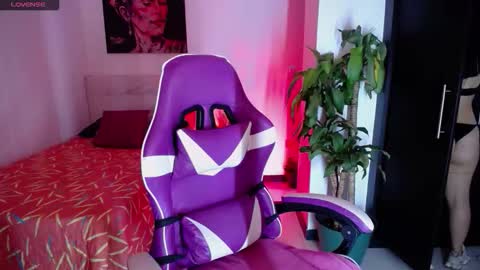 Heidy online show from 10-24-25, 01:18