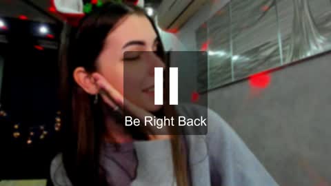 Snapshot of heileymeow chatting on 12-24-24, 09:22 Heiley online show from 12-24-24, 09:22