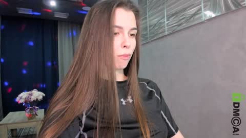 Snapshot of heileymeow chatting on 02-03-25, 08:35 Heiley online show from 02-03-25, 08:35