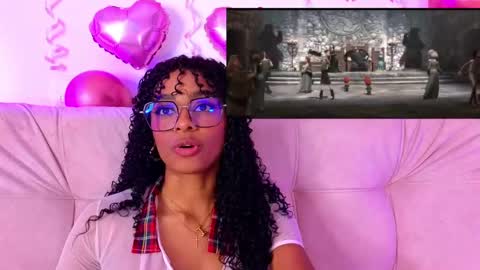 Snapshot of heily_fox chatting on 03-04-25, 09:40 HEILY online show from 03-04-25, 09:40