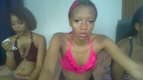 Snapshot of heilybunny chatting on 04-12-26, 09:31 heilybunny online show from 04-12-26, 09:31