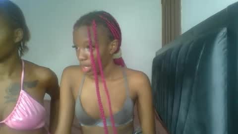 Snapshot of heilybunny chatting on 04-13-26, 09:37 heilybunny online show from 04-13-26, 09:37