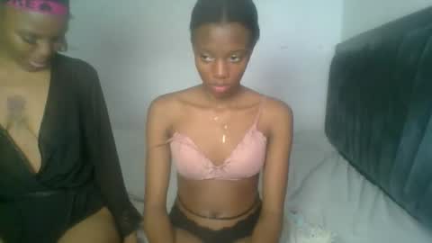 Snapshot of heilybunny chatting on 04-22-26, 03:46 heilybunny online show from 04-22-26, 03:46