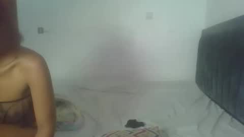 Snapshot of heilybunny chatting on 04-24-26, 12:40 heilybunny online show from 04-24-26, 12:40