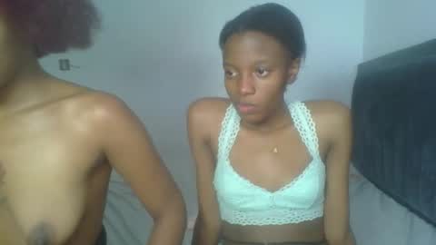 Snapshot of heilybunny chatting on 04-25-26, 12:52 heilybunny online show from 04-25-26, 12:52