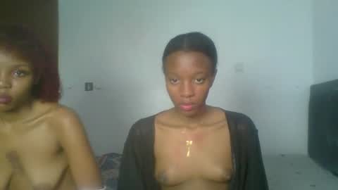 Snapshot of heilybunny chatting on 04-26-26, 08:17 heilybunny online show from 04-26-26, 08:17