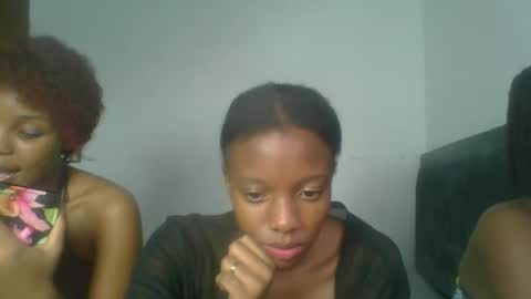 Snapshot of heilybunny chatting on 04-30-26, 11:31 heilybunny online show from 04-30-26, 11:31