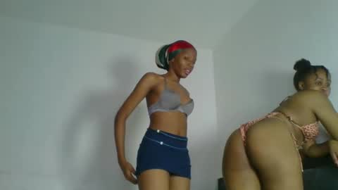 Snapshot of heilybunny chatting on 05-05-26, 08:50 heilybunny online show from 05-05-26, 08:50