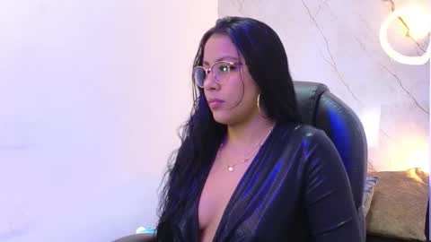 Heilyn  online show from 02-01-26, 03:27