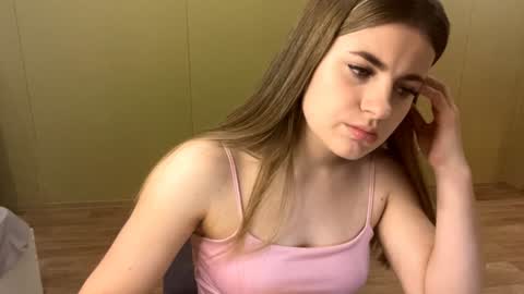 Snapshot of helen__eve chatting on 11-10-25, 08:30 Cia online show from 11-10-25, 08:30