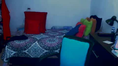 Helen online show from 02-21-25, 10:04