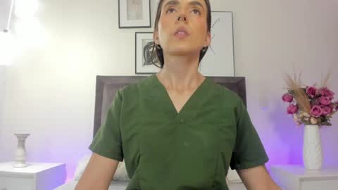Snapshot of helen_mooree chatting on 07-15-26, 12:54 Helen online show from 07-15-26, 12:54
