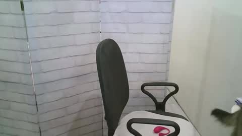 Helen online show from 12-14-25, 04:18