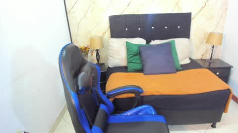 HELENA COPPER online show from 04-12-26, 04:39