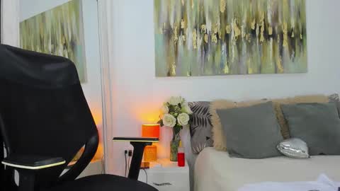 Helena Santos  online show from 09-10-25, 11:43