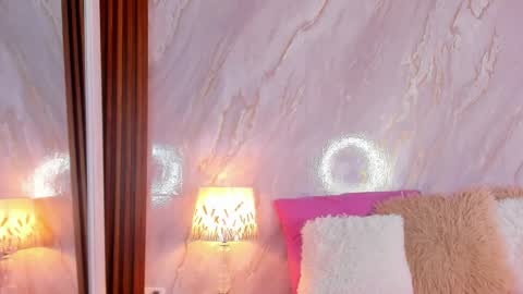 Helena Santos  online show from 02-12-26, 01:39