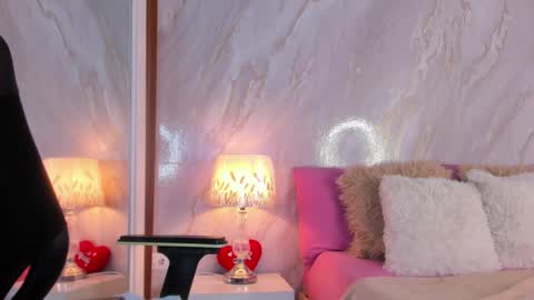 Helena Santos  online show from 03-03-26, 11:05