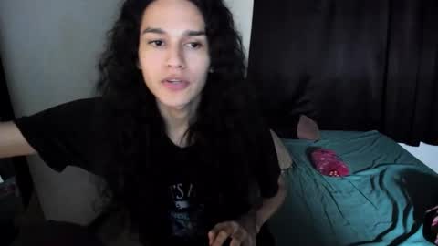 helena_spellman online show from 11-18-25, 01:22