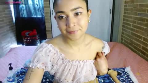 Snapshot of helenacyruss666 chatting on 10-15-25, 06:19 Only 18 cyrus online show from 10-15-25, 06:19