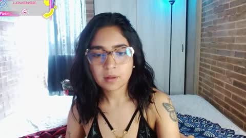 Snapshot of helenacyruss666 chatting on 10-16-25, 06:42 Only 18 cyrus online show from 10-16-25, 06:42