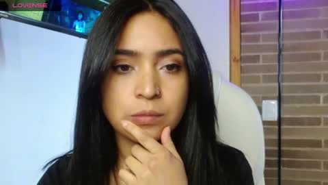 Snapshot of helenacyruss666 chatting on 11-21-25, 05:22 Only 18 cyrus online show from 11-21-25, 05:22