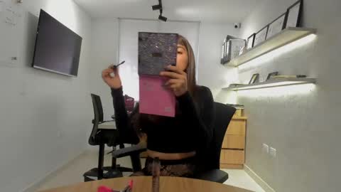 Snapshot of helenafoumier chatting on 05-03-26, 02:01 helenafoumier online show from 05-03-26, 02:01