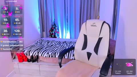 Snapshot of helenaregal chatting on 12-29-24, 07:43 Helena online show from 12-29-24, 07:43