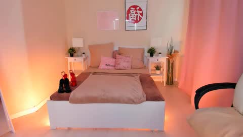 Snapshot of helenaregal chatting on 10-12-25, 07:40 Helena online show from 10-12-25, 07:40