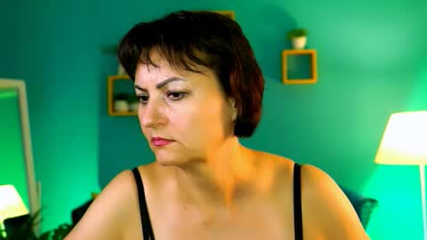 Snapshot of helenbeler chatting on 09-12-25, 08:25 helenbeler online show from 09-12-25, 08:25