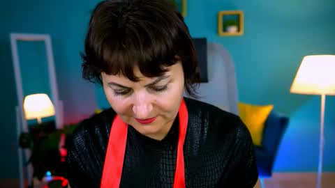 Snapshot of helenbeler chatting on 10-26-25, 12:22 helenbeler online show from 10-26-25, 12:22