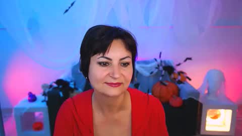 Snapshot of helenbeler chatting on 10-28-25, 05:22 helenbeler online show from 10-28-25, 05:22