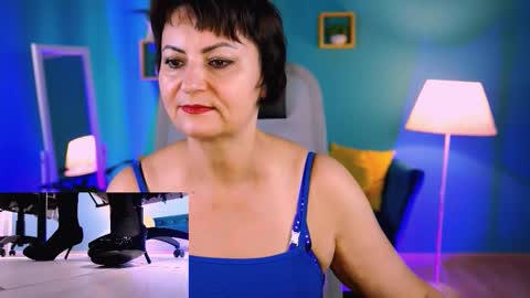 Snapshot of helenbeler chatting on 11-15-25, 08:33 helenbeler online show from 11-15-25, 08:33