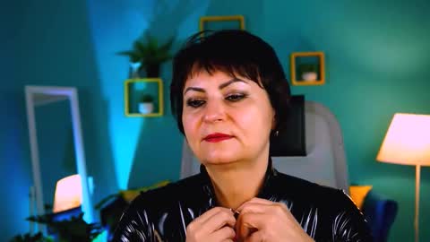 Snapshot of helenbeler chatting on 11-17-25, 05:46 helenbeler online show from 11-17-25, 05:46