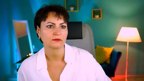 Snapshot of helenbeler chatting on 11-24-25, 08:36 helenbeler online show from 11-24-25, 08:36