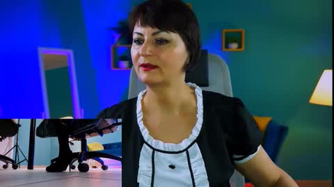 Snapshot of helenbeler chatting on 11-30-25, 05:33 helenbeler online show from 11-30-25, 05:33