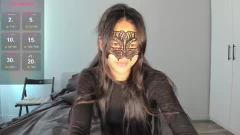 Snapshot of helenblazetrt chatting on 06-23-26, 02:09 Hi I am Helen online show from 06-23-26, 02:09