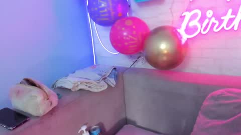 Snapshot of helenn_monroy1 chatting on 01-06-25, 11:40 online show from 01-06-25, 11:40