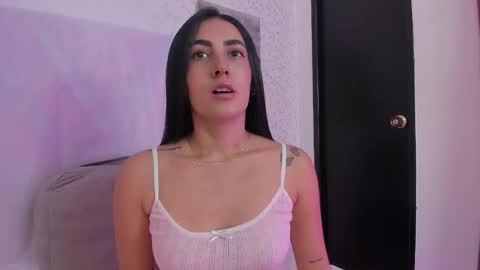 Snapshot of helenn_monroy1 chatting on 11-01-25, 07:05 online show from 11-01-25, 07:05