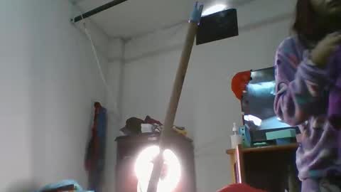 Snapshot of helenoliveira76340912 chatting on 04-18-26, 07:18 helenoliveira76340912 online show from 04-18-26, 07:18