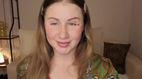 Snapshot of helens_lov chatting on 11-29-25, 01:52 Helen online show from 11-29-25, 01:52