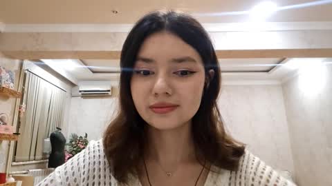 Snapshot of helgakraszewski chatting on 11-27-25, 03:36 Alice online show from 11-27-25, 03:36