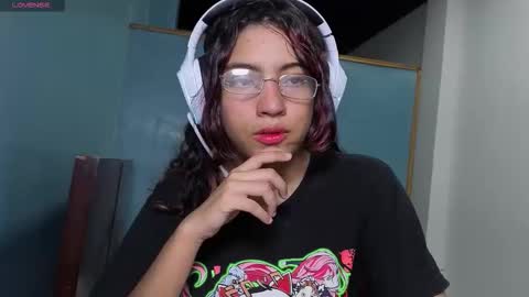 Helia Transfem and Amy online show from 11-07-25, 01:49