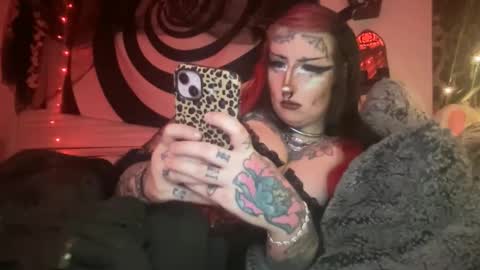 Bunnie Rotz online show from 12-17-25, 06:41