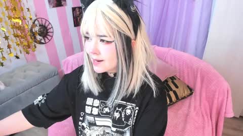 Snapshot of hell_fairy chatting on 01-19-25, 03:08 Laura online show from 01-19-25, 03:08