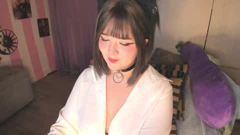 Snapshot of hell_fairy chatting on 09-12-25, 03:06 Laura online show from 09-12-25, 03:06