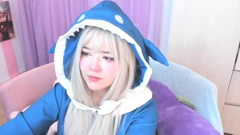 Snapshot of hell_fairy chatting on 10-24-25, 04:09 Laura online show from 10-24-25, 04:09