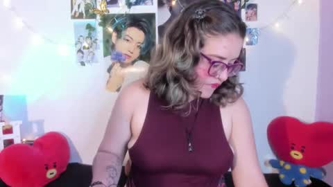 Snapshot of hellen21rose chatting on 12-03-25, 04:09 hellen online show from 12-03-25, 04:09