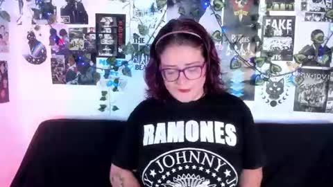 hellen online show from 07-10-26, 07:34
